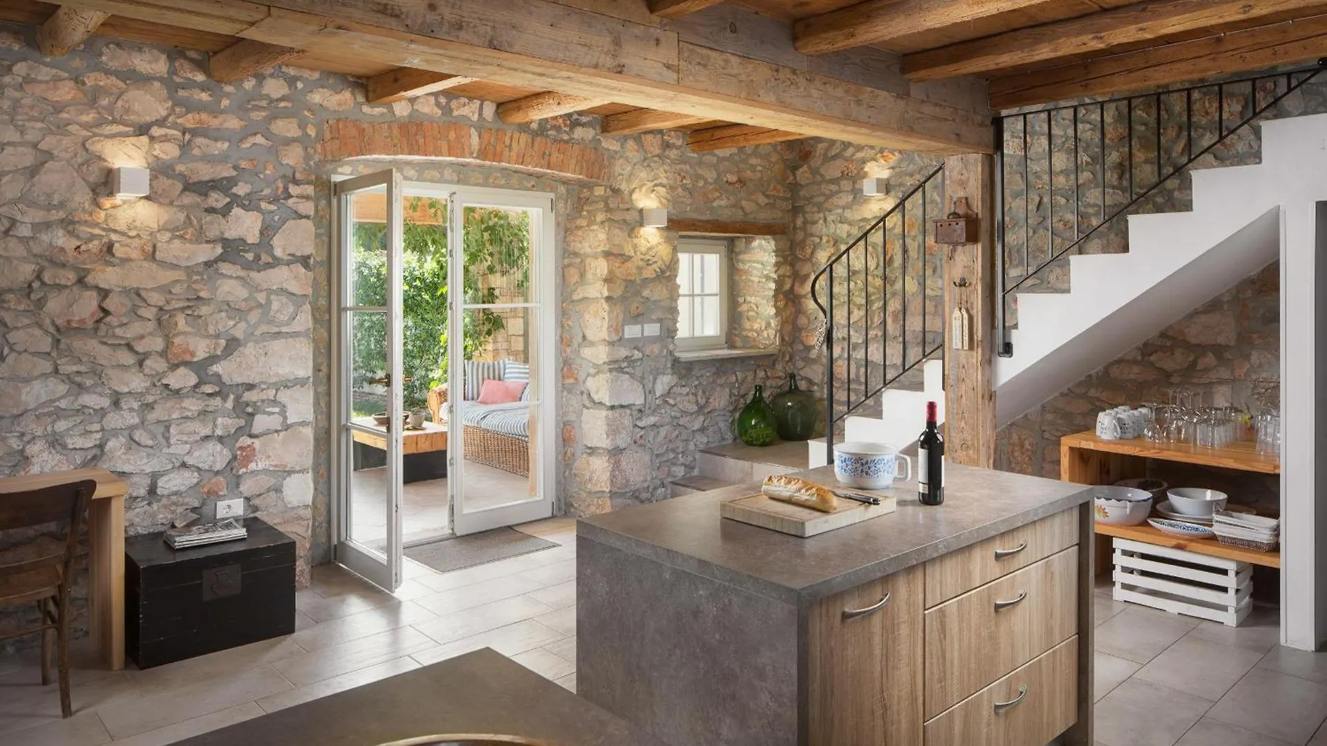 Holiday home Villa Flavia Traditionelles Steinhaus Mit Pool Cepljani